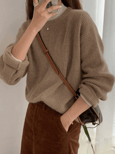 Einfarbiger Pullover mit Rundhalsausschnitt